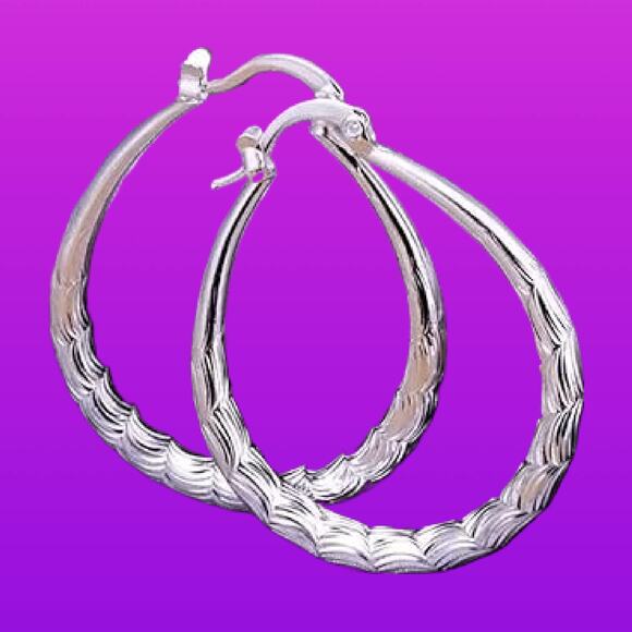 Large Silver Elegant Oval Hoop Earrings For Women - Picture 3 of 7